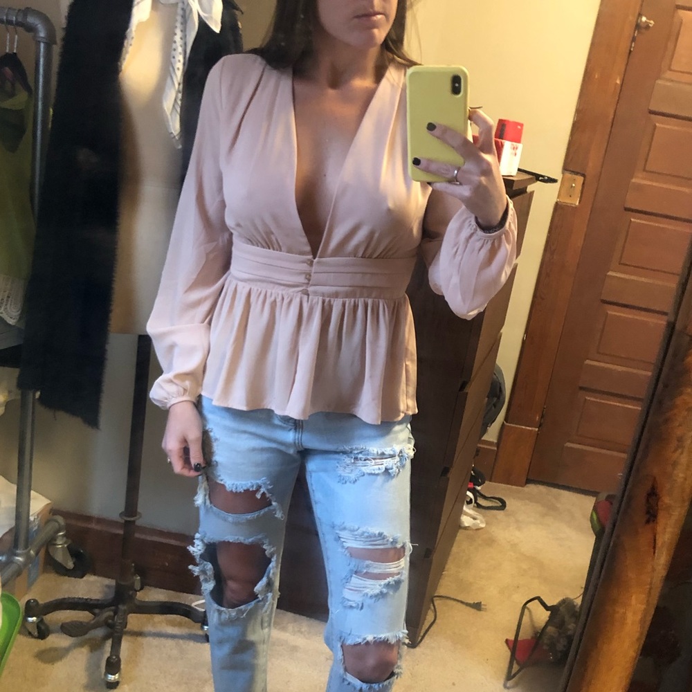 Forever 21 Low V Cut A-Line Cream Shirt Sz M